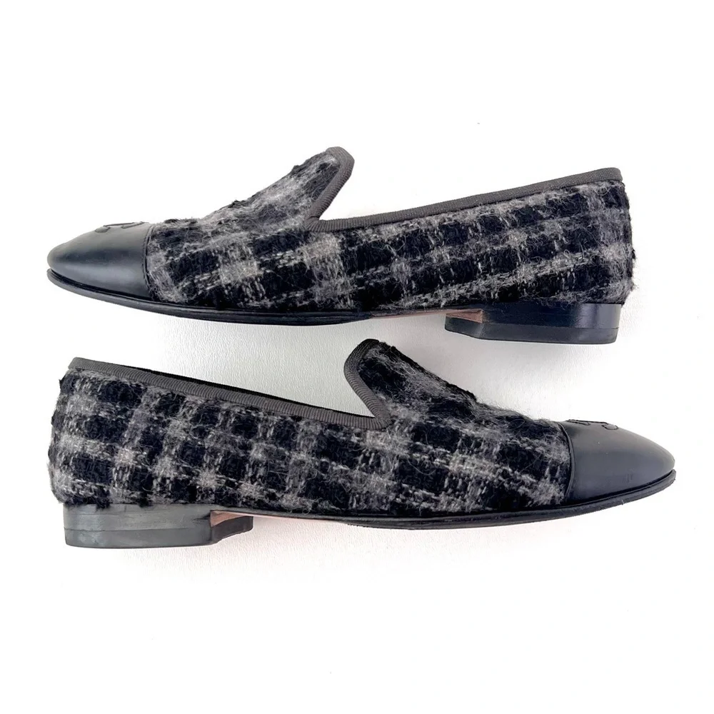 CHANEL | Tweed Cap Toe Loafers Flats CC Interlocking Logo Black Grey‎ Plaid 36.5